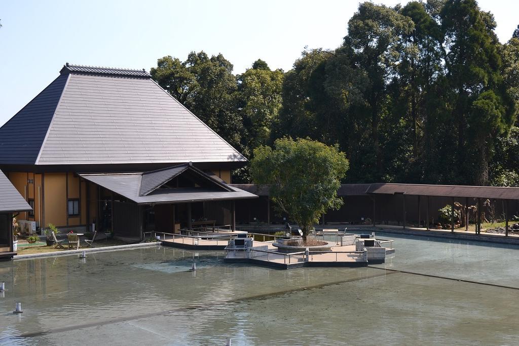 Onsensui Pool & Fufu Rotenburo No Hanareyado Yurian Ibusuki Esterno foto